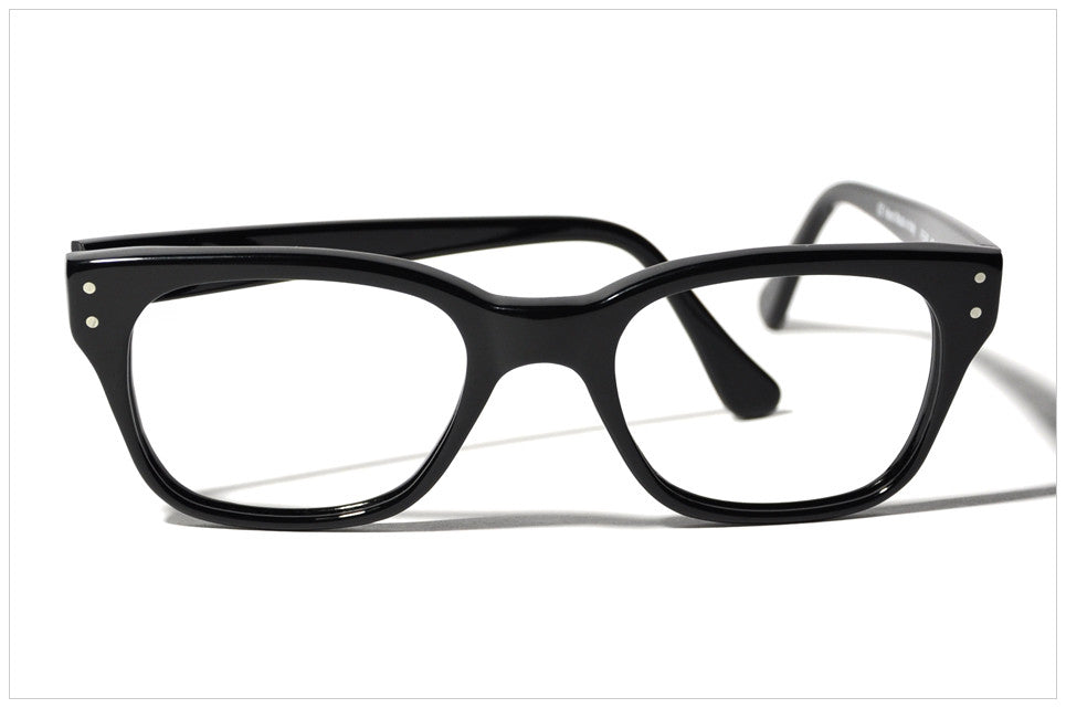 Handmade eyeglasses. Occhiali da vista artigianali. P566-10 front view.