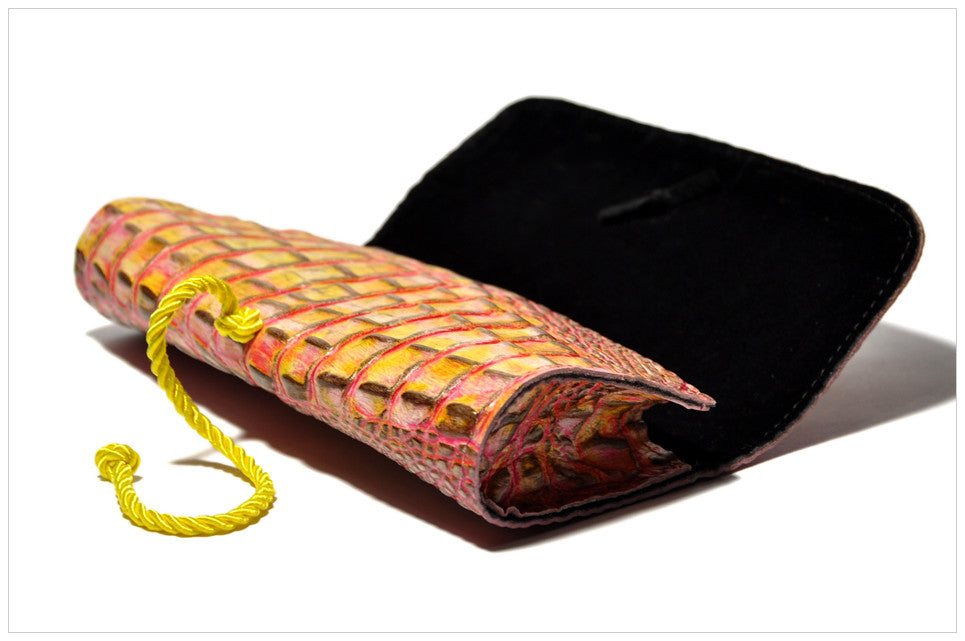 Jewel clutch. Pochette gioiello. Flurish - side angle view open