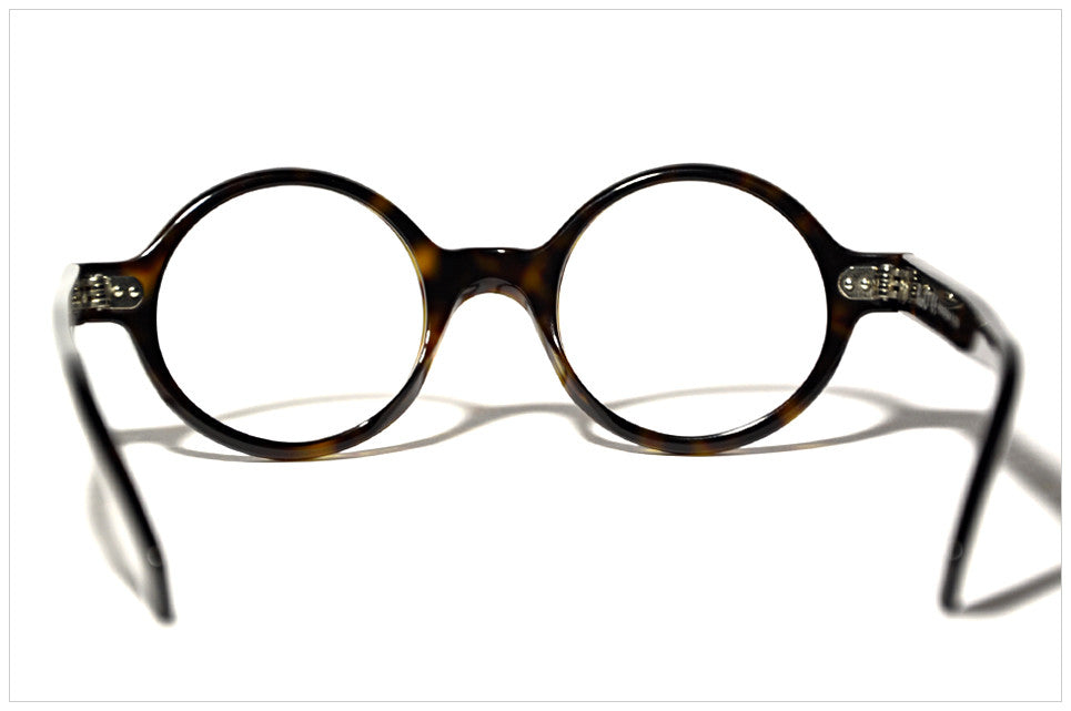 P619 in Tortoiseshell classic dark 